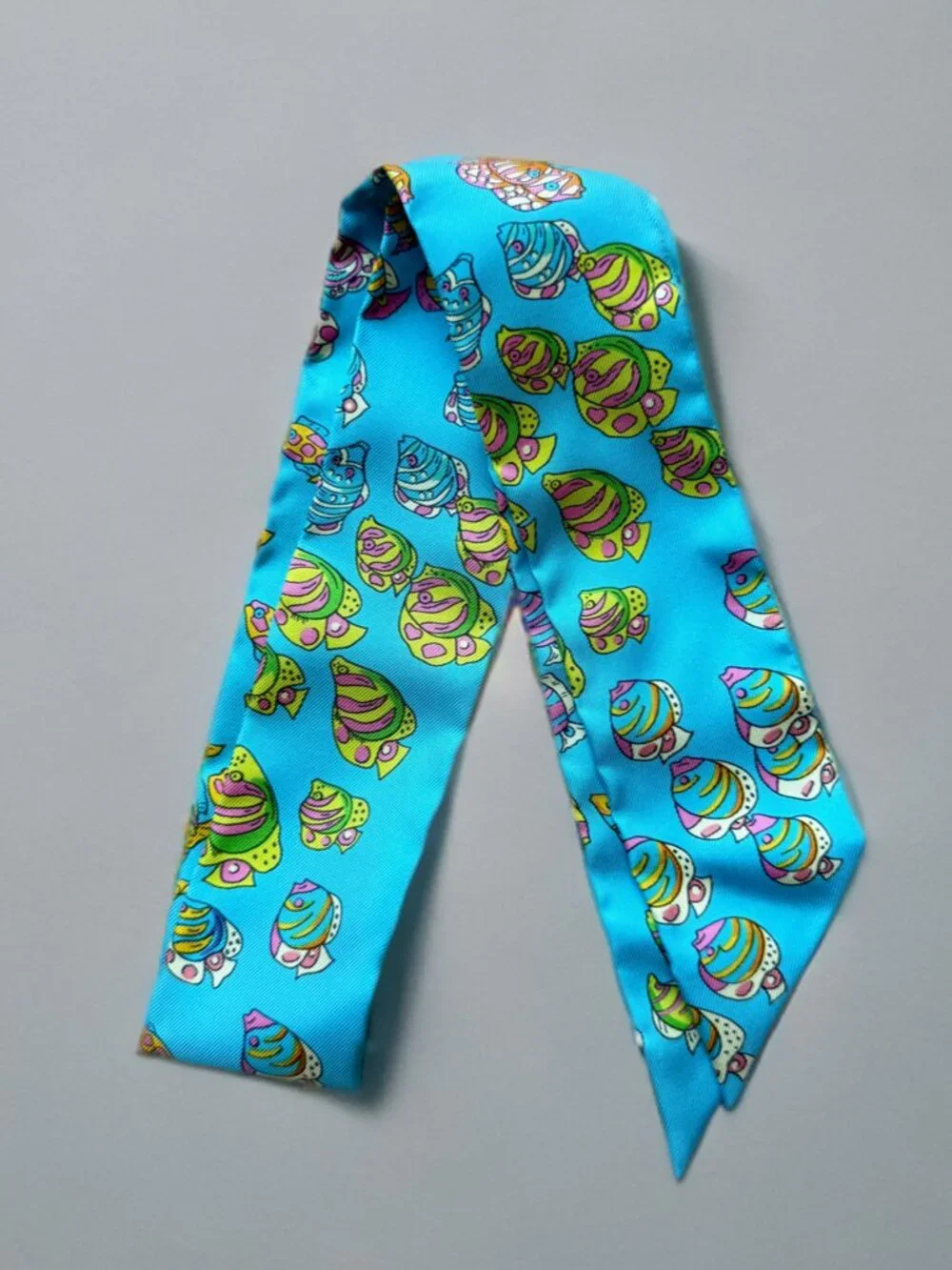 Hermes Blue Recontre Oceane Fish Silk Twilly Scarf